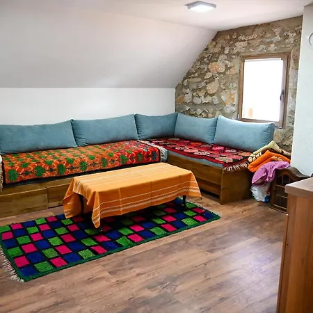 Apartment Family Na Krovu Svijeta *